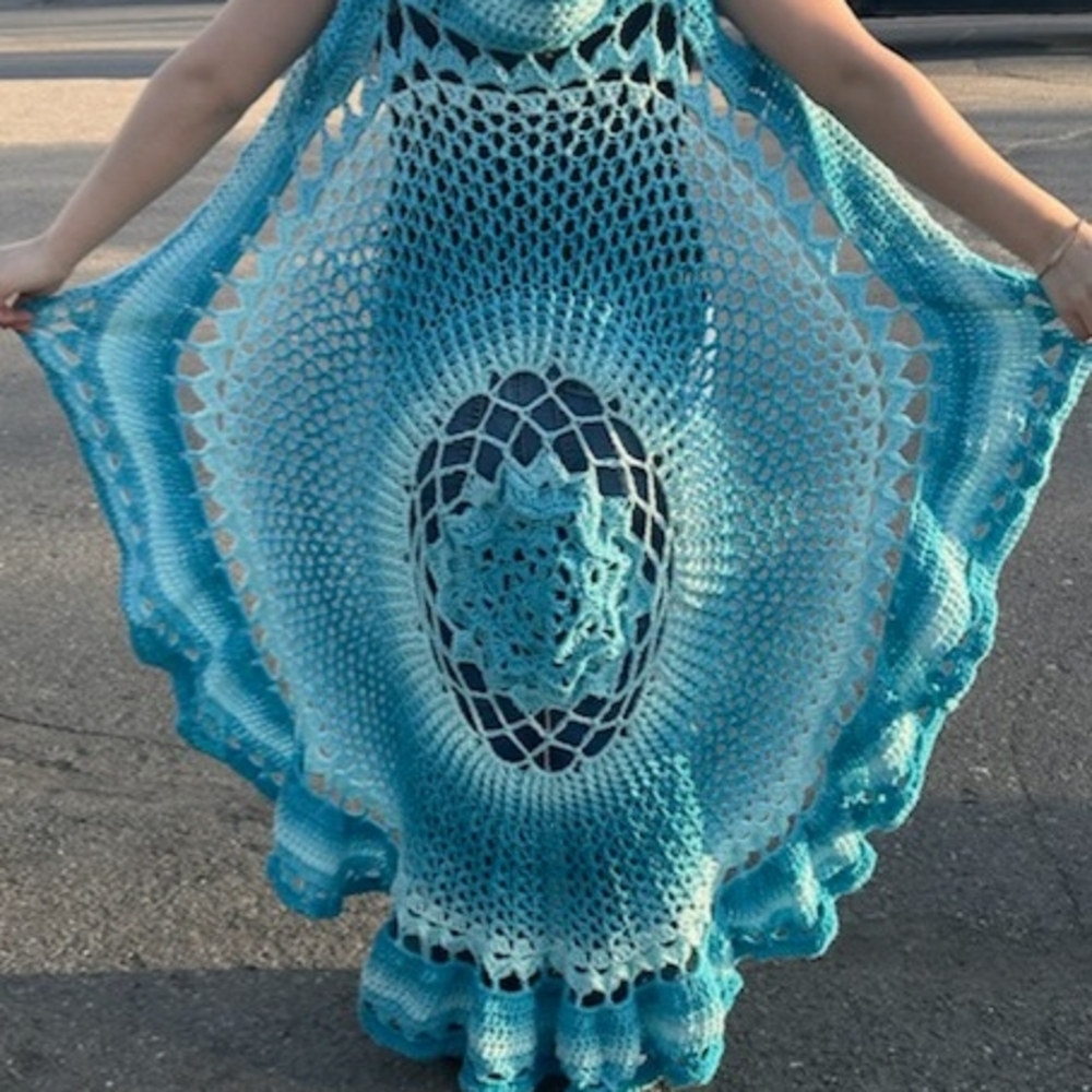 Blue and White Circular Shawl with Intricate Lacework
